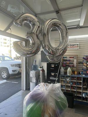 30 numbered balloons