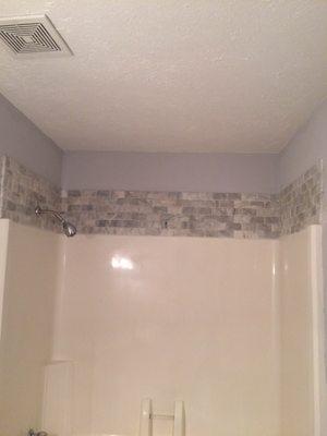 Tile bathtub surround