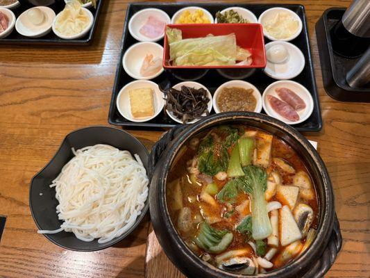 Yunnan rice noodle soup with spicy sauce