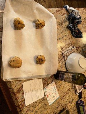 Cookies, wine and lovely note!