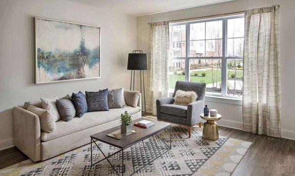 Kensington Place Beautifully Finished Apartment