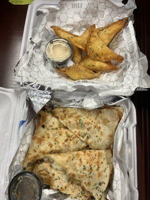 Fried wontons and the carne asada (seasoned in chimichurri sauce) quesadilla.