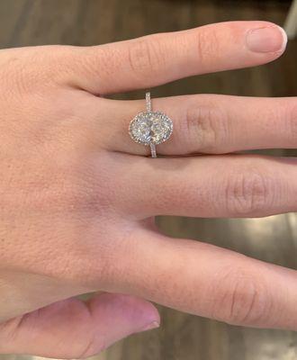 Diamond engagement ring