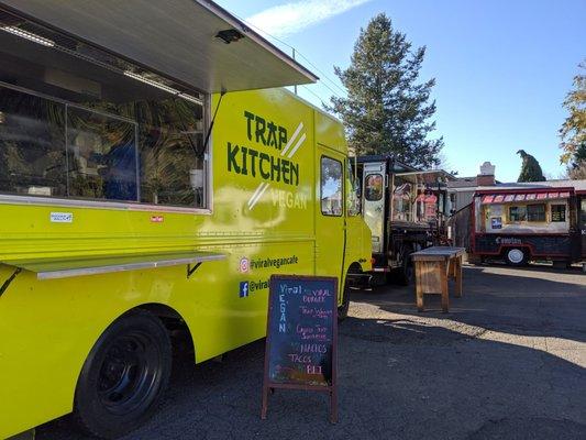 Viral Vegan Cafe foodtruck