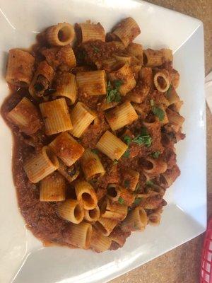 Rigatoni with meat sauce