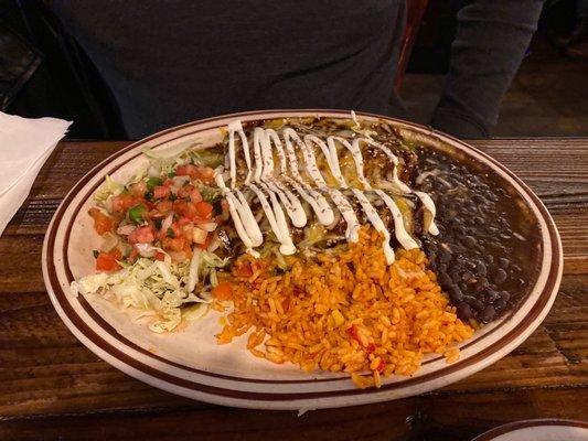 Mole enchilada