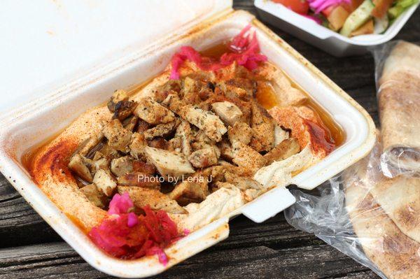 Hommous Topped w/ Meat (chicken) ($12.95 for medium)