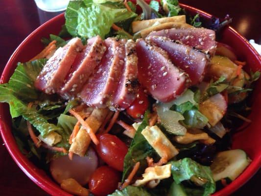 Ahi tuna salad