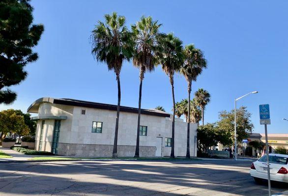 San Diego Public Library - Point Loma/Hervey Branch