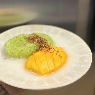 Mango Mango Sweet Sticky Rice