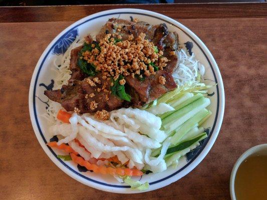 Grilled pork vermicelli.