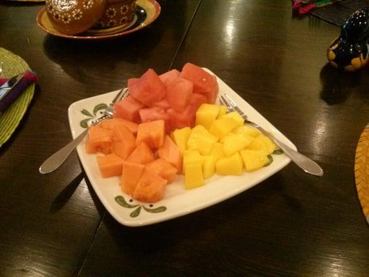 Fresh papaya, watermelon, and mangos!