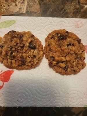 Oatmeal Raisin Cookies