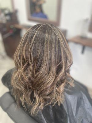 BLONDE HIGHLIGHTS