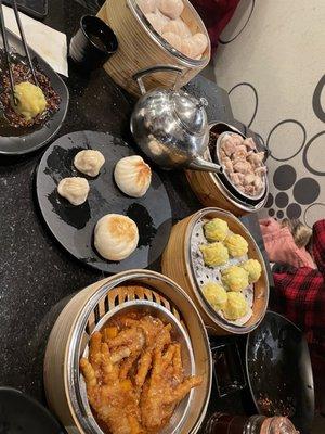 Chicken Feet with Kabocha Pumpkin, Shrimp and Chives Dumpling, Shrimp Dumpling, Spareribs with Rolled Noodles