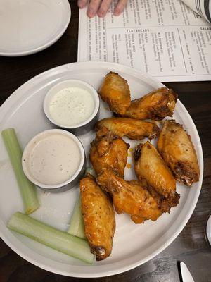 Wings appetizer with ranch and blu cheese