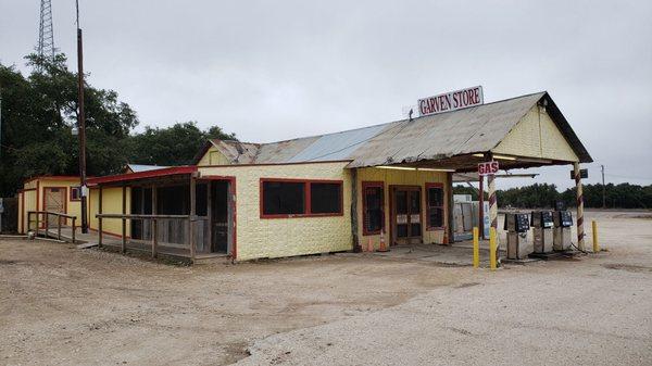 Definition of a country store, in a good  way. Great selection of jerky, made here. Beautiful drive to and from the area.