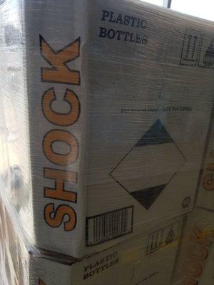 Shock pool treatment case of 4 bottles