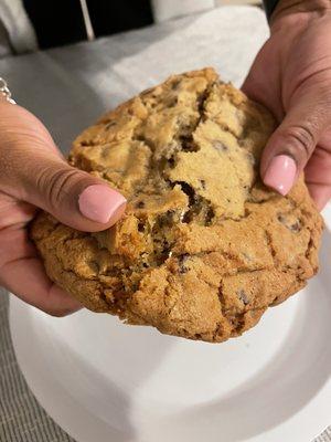 Chocolate chip cookie