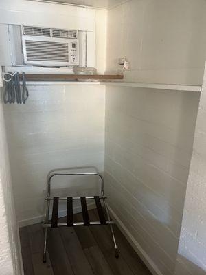 Walk-in closet with effective AC unit