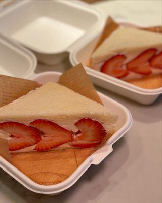 Fruit sandwich