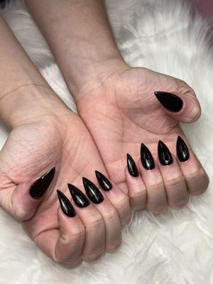 Pointy nails