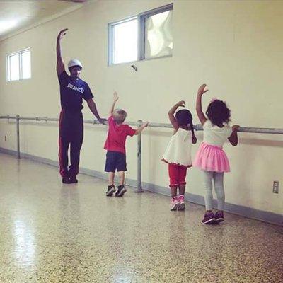 Tiny Tots Ballet