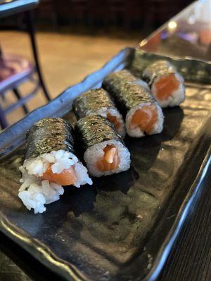 Salmon roll