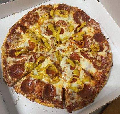 Pepperoni banana peppers