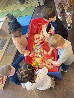 Fall sensory table.