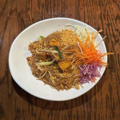 pad Thai with fried tofu