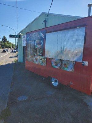 Taqueria los tres hermanos is located at 5555 ne cully blvd portland or 97218