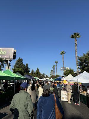 The main street of the farmer's market