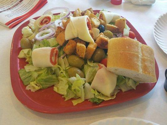 There house salad. Not bad. Big enough to share.