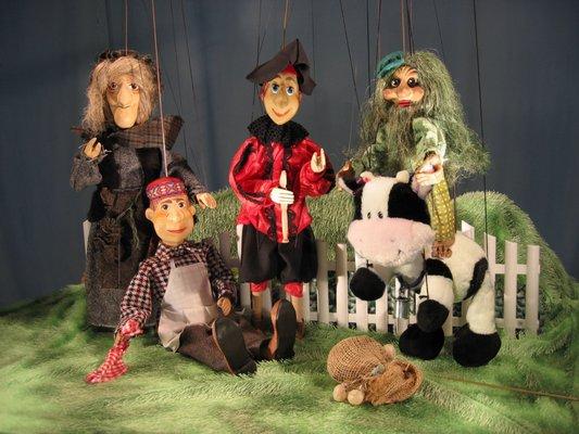 Bits 'N Pieces Puppet Theatre