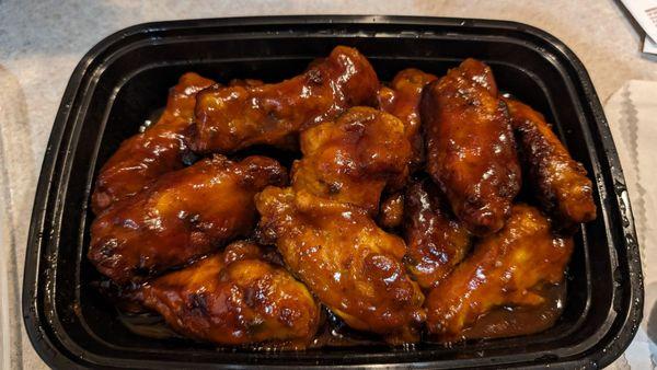 BBQ Wings, very good, above average wings