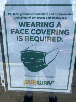 Subway is not clear on what kind of mask to wear