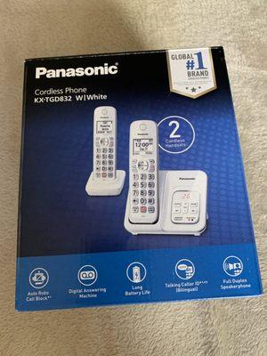 PANASONIC Cordless Phone KX-TGD832. White with Answering Machine.