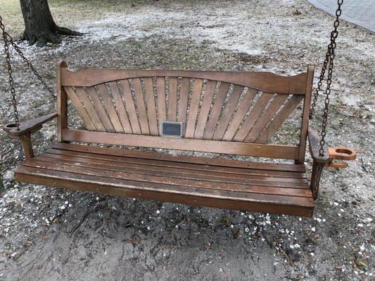 They have several of these swings overlooking the waterfront. Notice the cup holders?