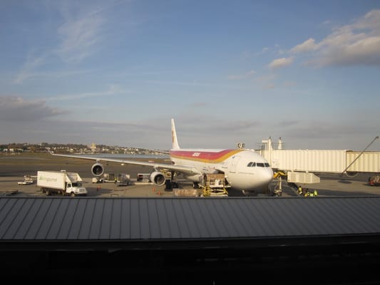 Airbus A340 at Logan Airport, Boston