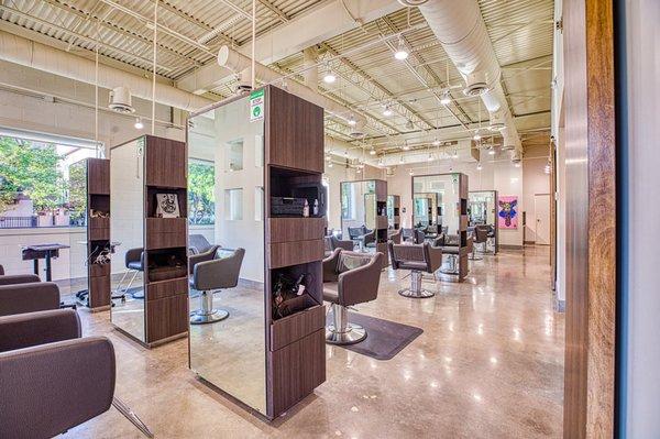 Greg Decker Hair provides the best hairstyling services & keratin treatment in Houston. I offer hair extensions, partial highlights.