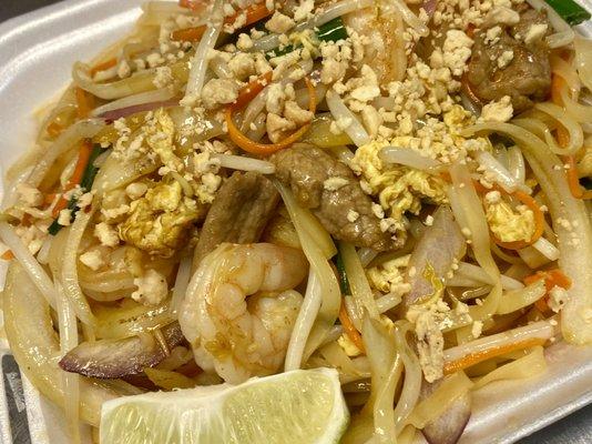 Combination Pad Thai