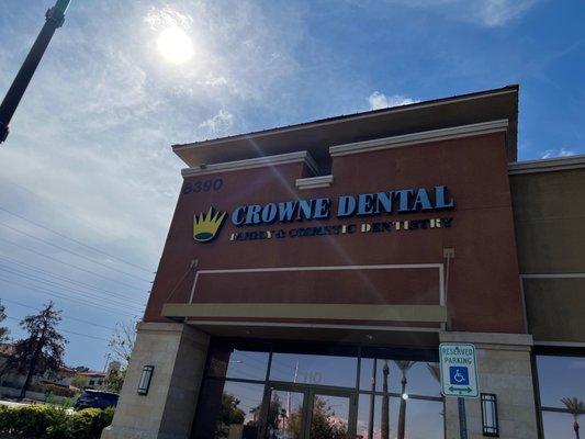 Crowne Dental's Exterior