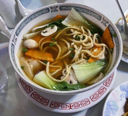 Shrimp noodle soup