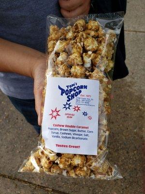 Cashew Double Caramel Popcorn