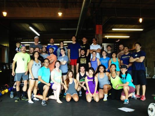 Athletes from CrossFit SLU and FCF come together to get in on a CrossFit Total.