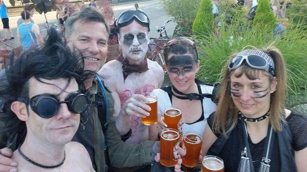 Julie Leffingwell, Will Wilcox, Heather Craig, Geoff Dillard, and Tim Koffler in the beer garden post race.