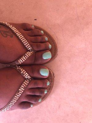 Toe nail polish