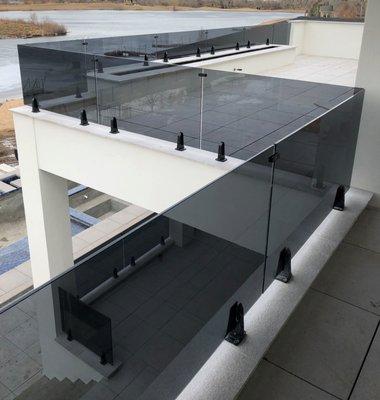 Exterior all glass handrail