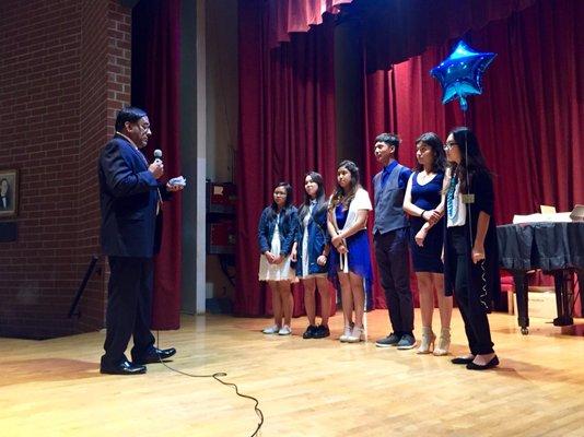 Gardena KEY Club Banquet 2018. Kiwanis adviser Tom Ramirez installing new officers.